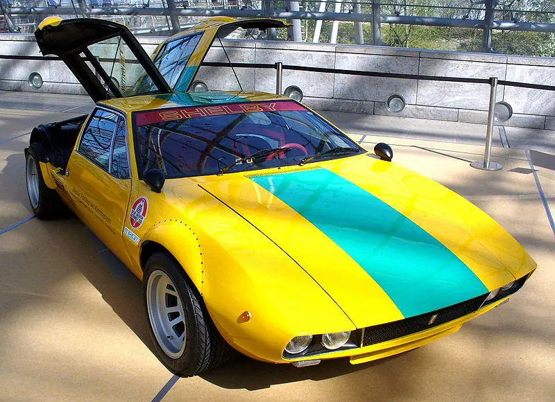 Kiek bagažinių gali turėti vienas automobilis? De Tomaso Mangusta turėjo visas tris