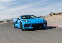 Kodėl po 500 mylių naujo Chevrolet Corvette prietaisų skydelis staiga pasikeičia? (Video)