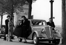 Kodėl automobiliai turėdavo savižudžių dureles, jei jos buvo nesaugios?